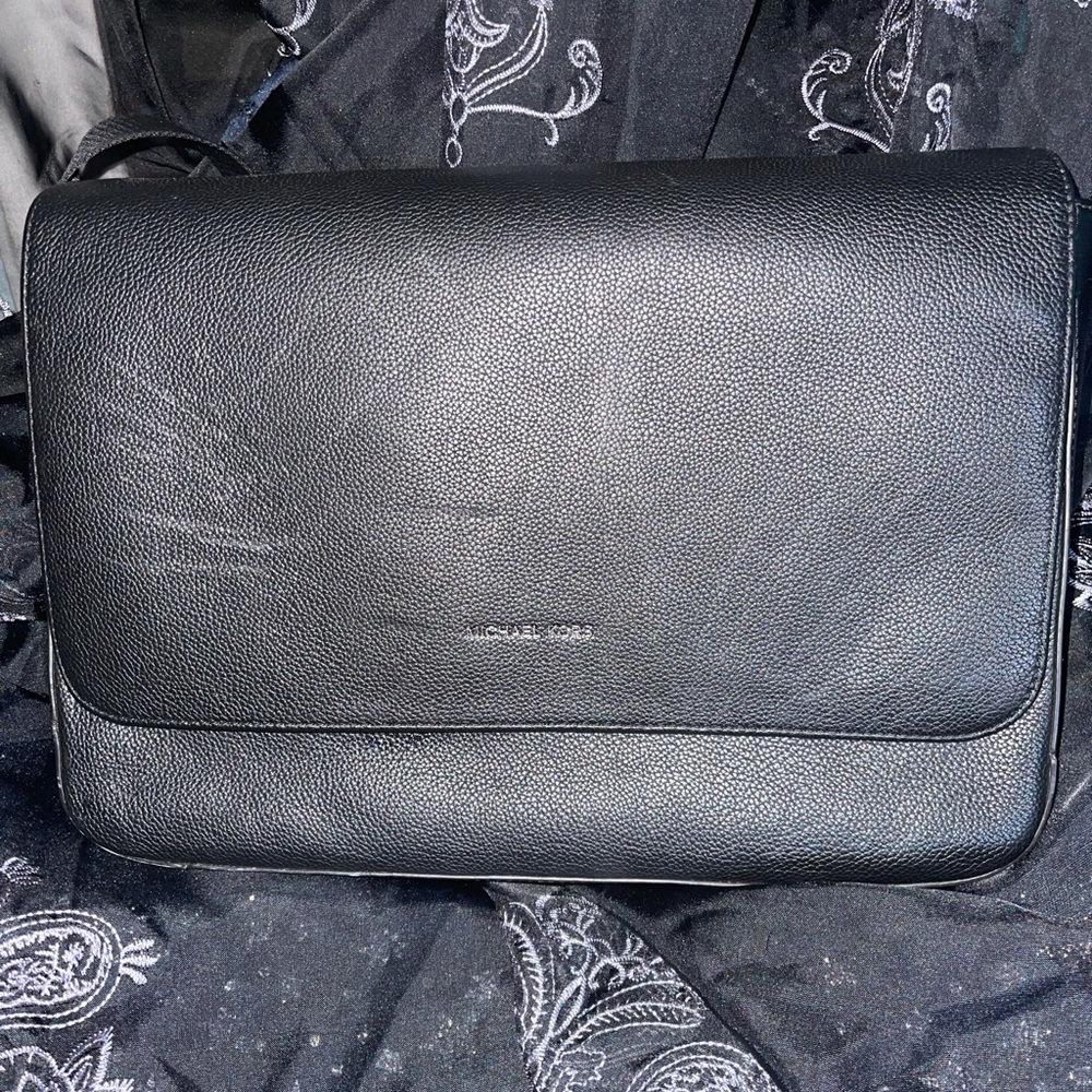MICHAEL KORS messenger bag